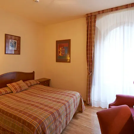 Otel Abat Cisneros Montserrat