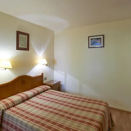 Abat Cisneros 3* Montserrat