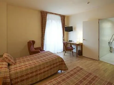 Abat Cisneros Hotel 3*