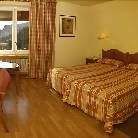 Abat Cisneros Hotel