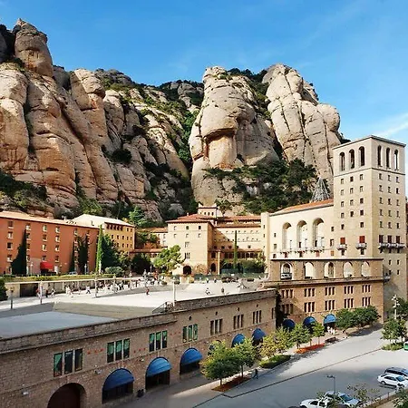 Abat Cisneros 3* Montserrat