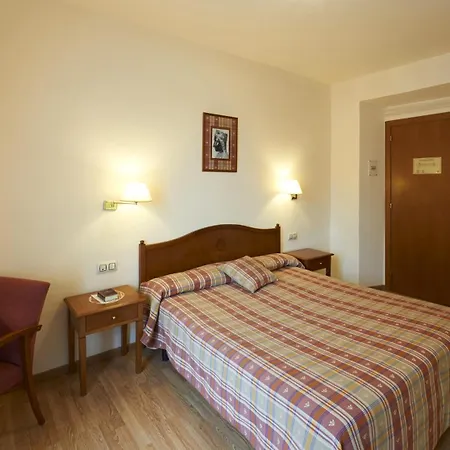 Abat Cisneros Hotel