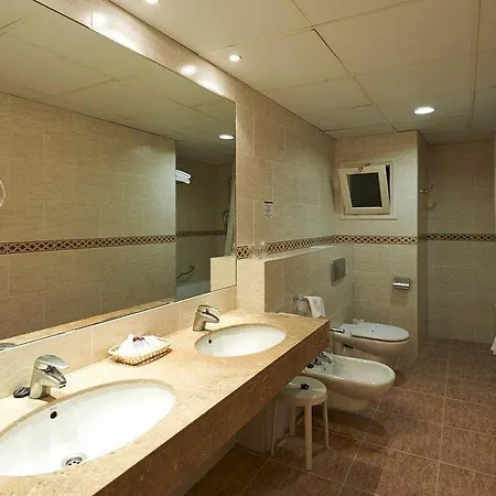 Hotel Abat Cisneros