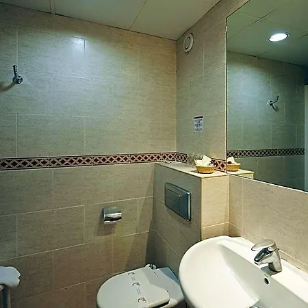 Abat Cisneros Hotel