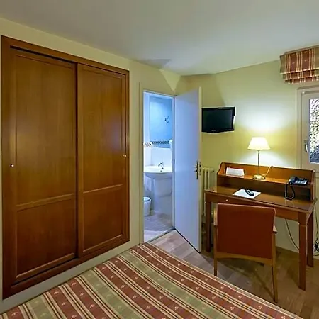 Abat Cisneros Hotel 3*