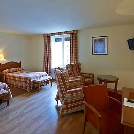 Abat Cisneros Hotel 3*