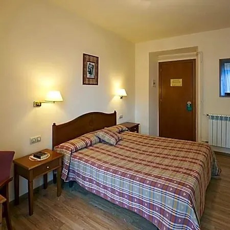 Abat Cisneros Hotel