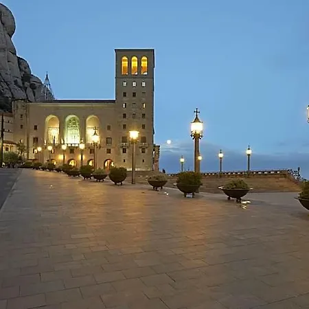 Abat Cisneros 3* Monserrat