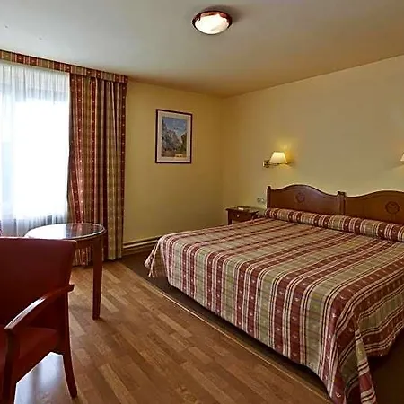 Hotel Abat Cisneros 3*
