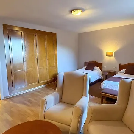 Hotel Abat Cisneros
