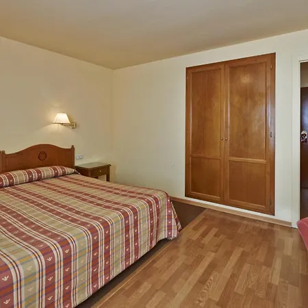 Otel Abat Cisneros 3*