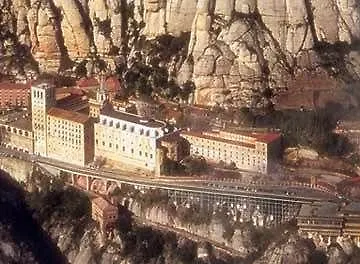 Abat Cisneros 3* Montserrat