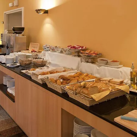 Hotel Abat Cisneros